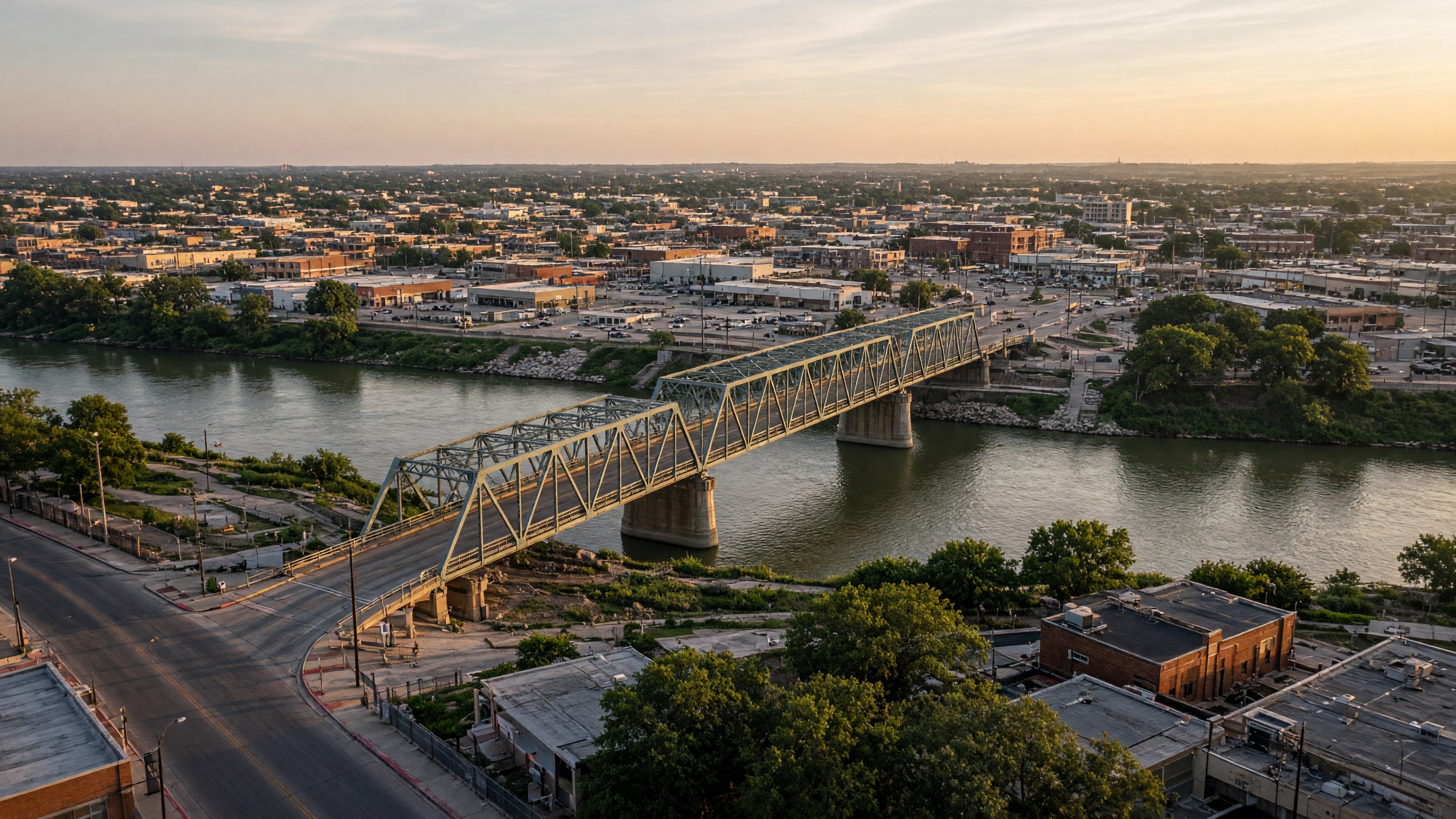 Gateway International Bridge, Rio Grande in Brownsville