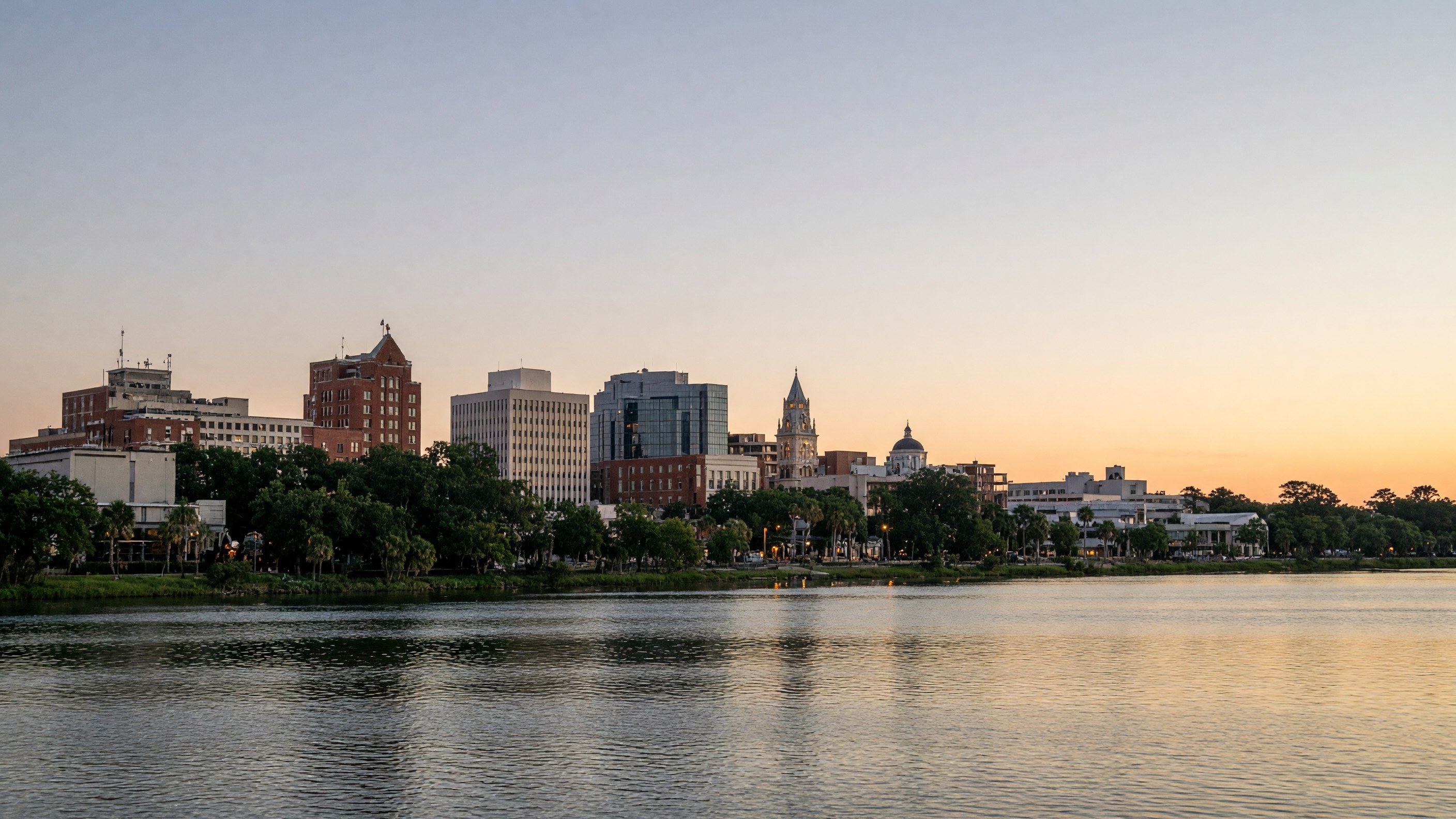 Lakeland skyline at dusk